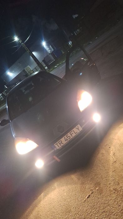 Vând sau schimb renault clio2 1.5 dci!