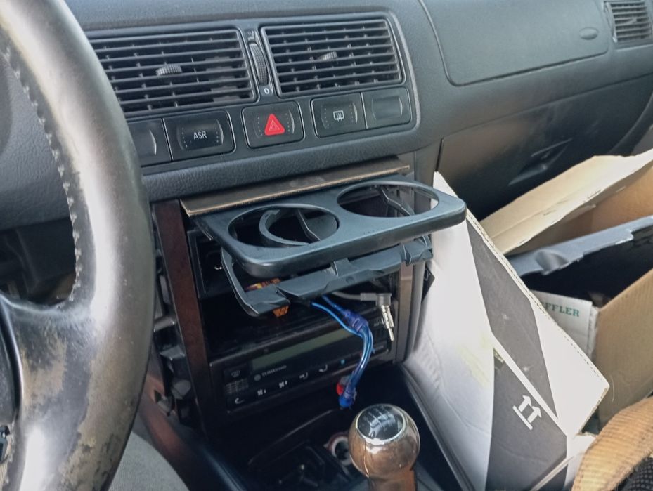 Продавам Голф 4 1.9 116 6 скорости На Части