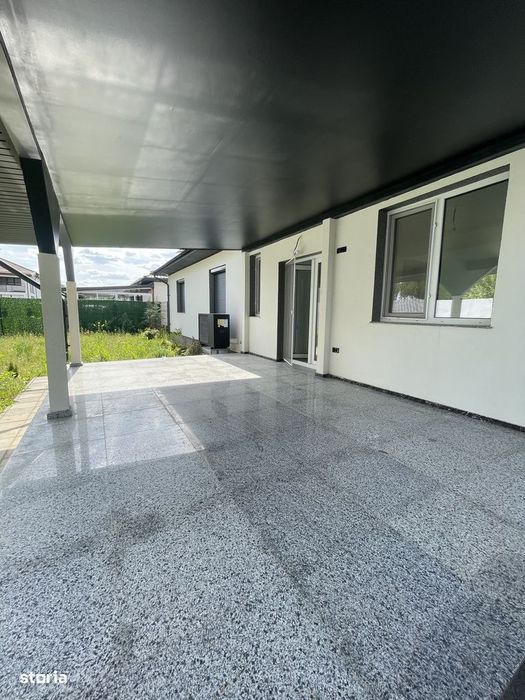 Casă individuală 4 camere, panouri solare, pompa caldura, priza auto