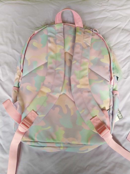 3 бр.Раници ЧИСТО нови