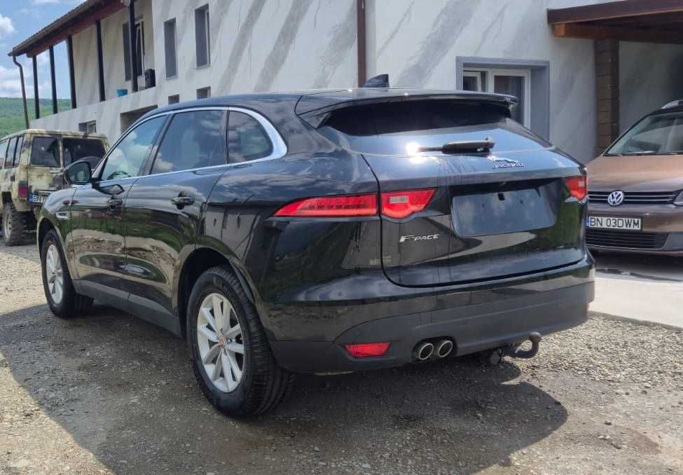 Jaguar F-Pace Business 20d AWD Automat