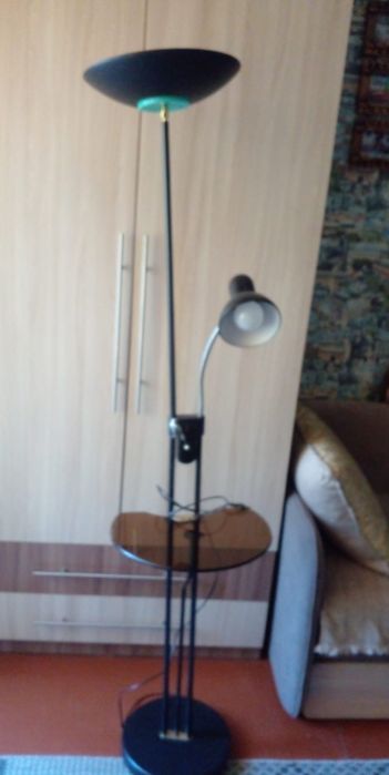 Торшер со столиком