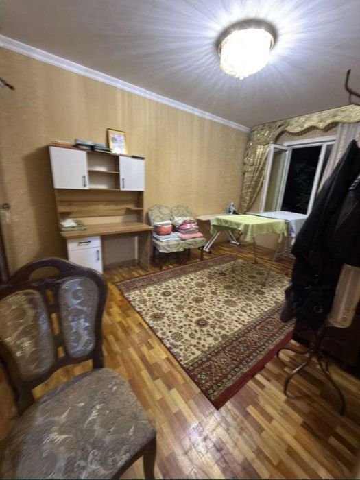 Юнусабад11  3/3/4 Срочно топовая локация 80000$ торг уместен