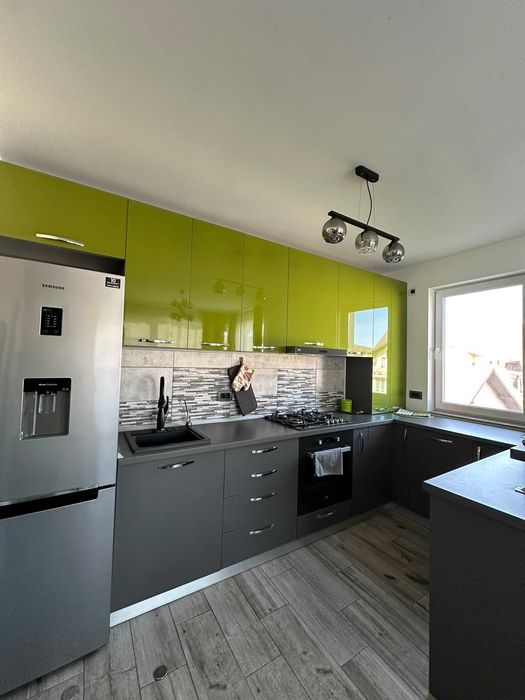 Inchiriez apartament 3 camere Rasnov