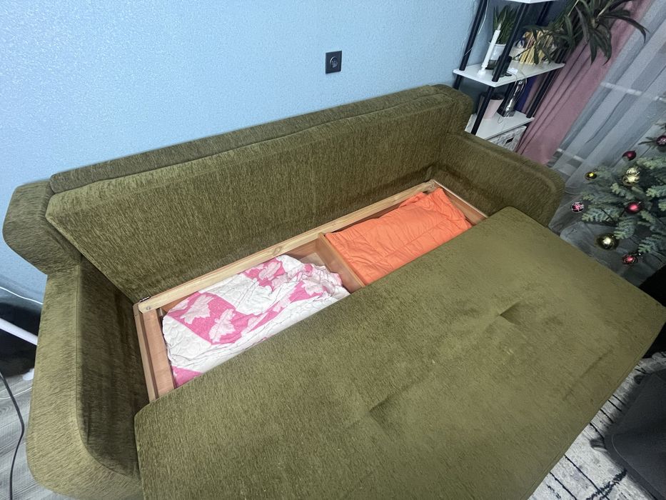 Продам Диван (раскладной)