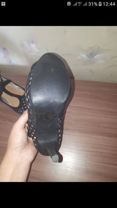 Туфли женские на каблуке