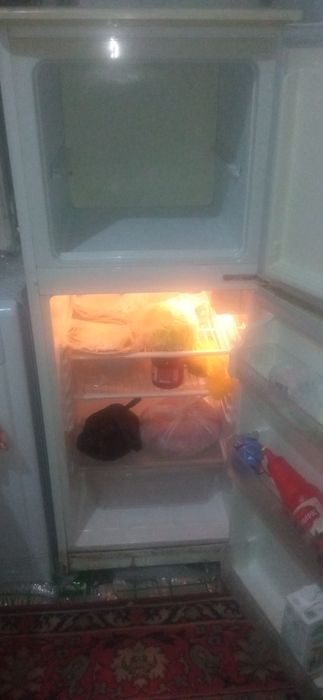 Xolodilnik Samsung sotiladi.