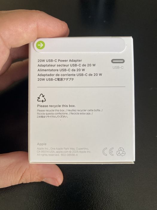 Запечатано зарядно 20w Apple watch Iphone 15 16 17