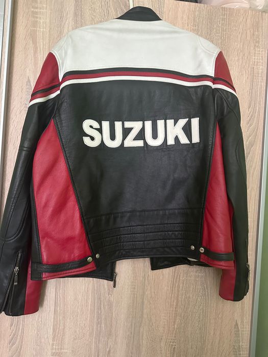 Кожено яке на Сузуки