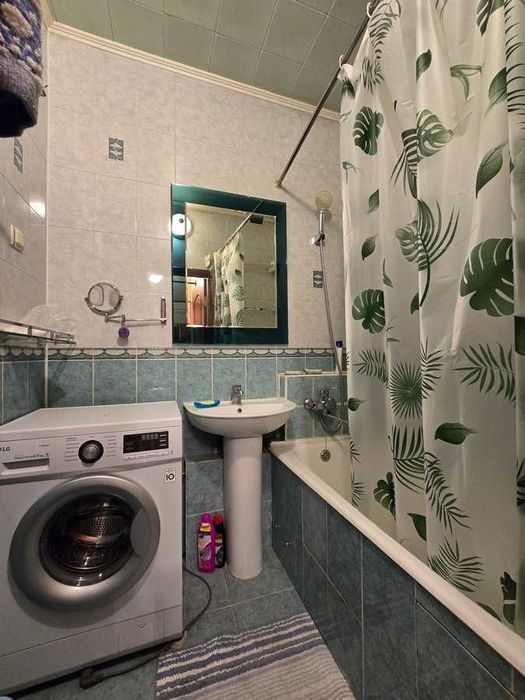 Продам 2км квартиру Торайгырова 11А