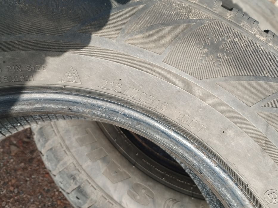 Продам резину 215*70 R16