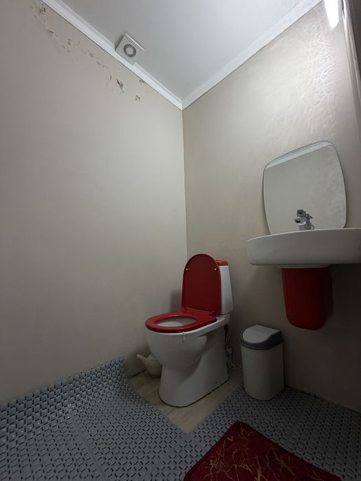 Продается под бизнес помещение