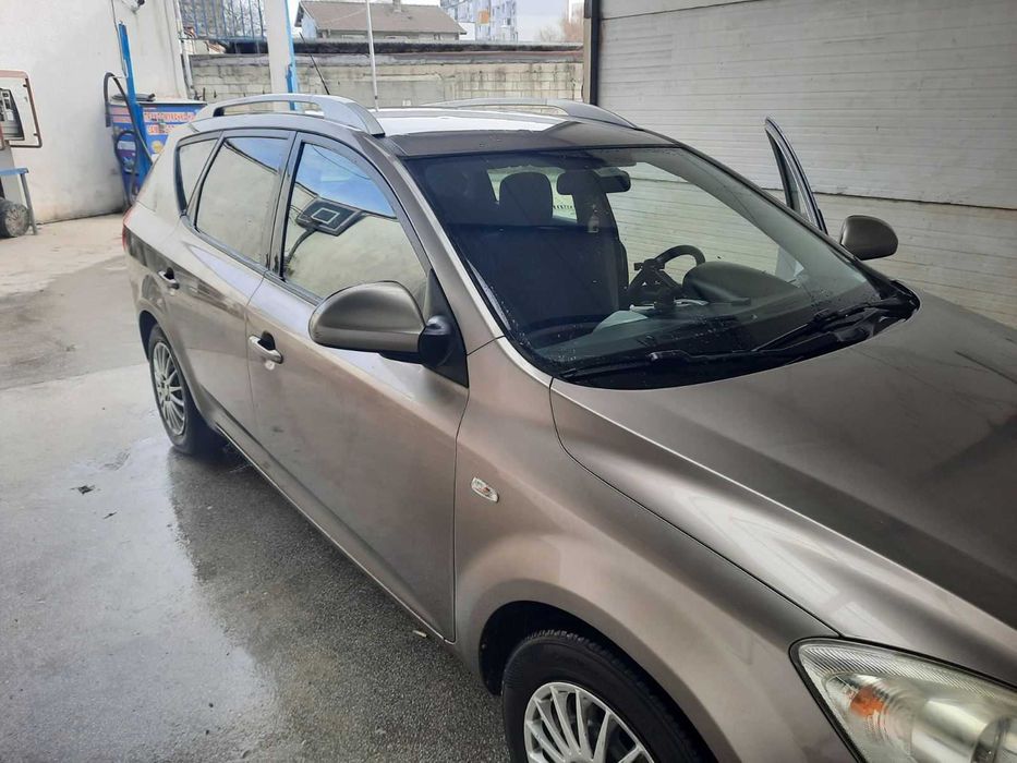 Лек автомобил KIA CEED 1.6CDRI 2007г.