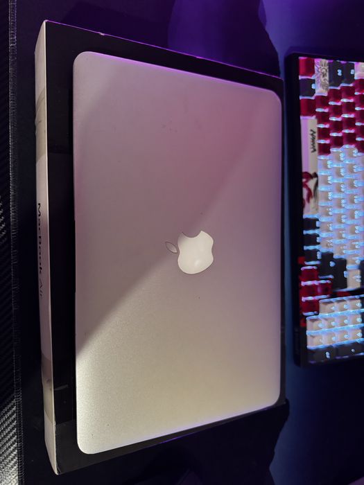 MacBook air 11, 2011