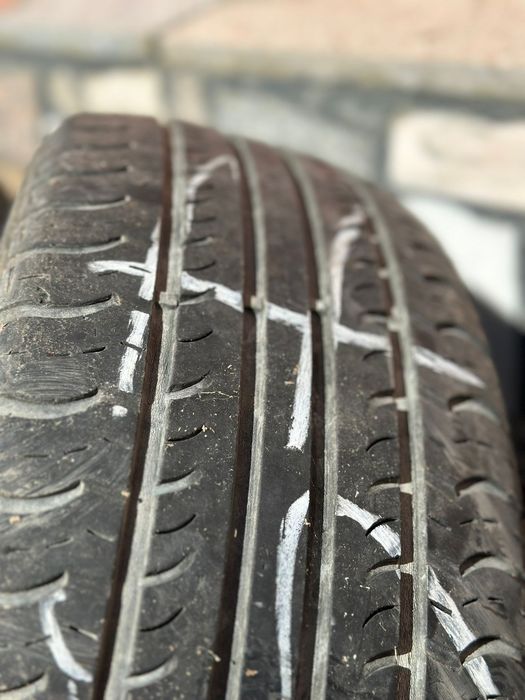 Vând anvelope de vara 185/60R15