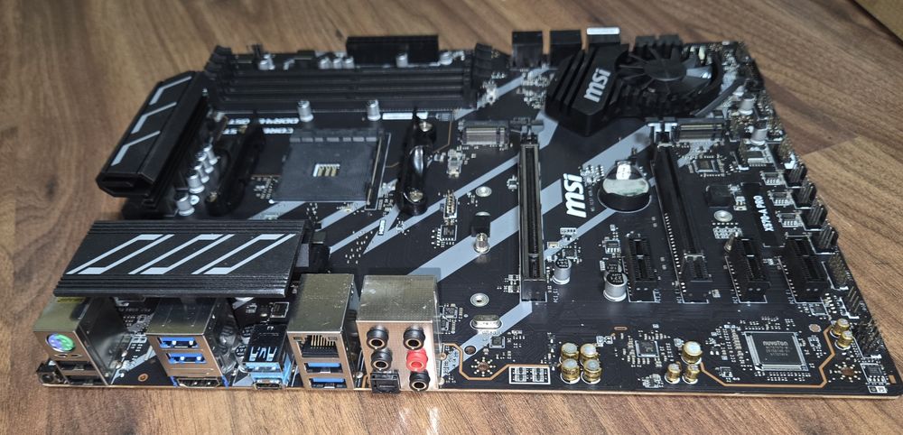 Placa de baza MSI X570-A PRO