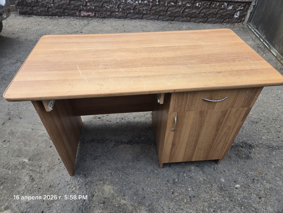 Стол офисный компьютерный