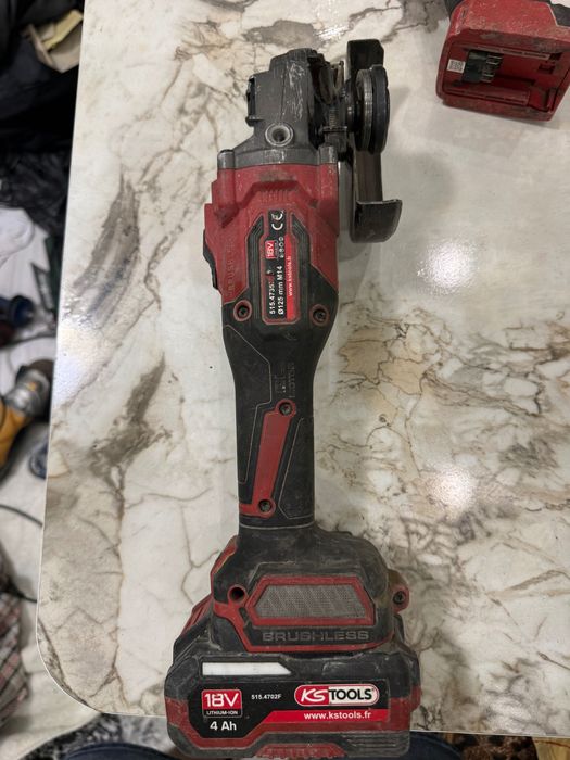 KS Tools 18V Brushless акумулаторен ъглошлайф + 2 батерии 4Ah + зарядно
