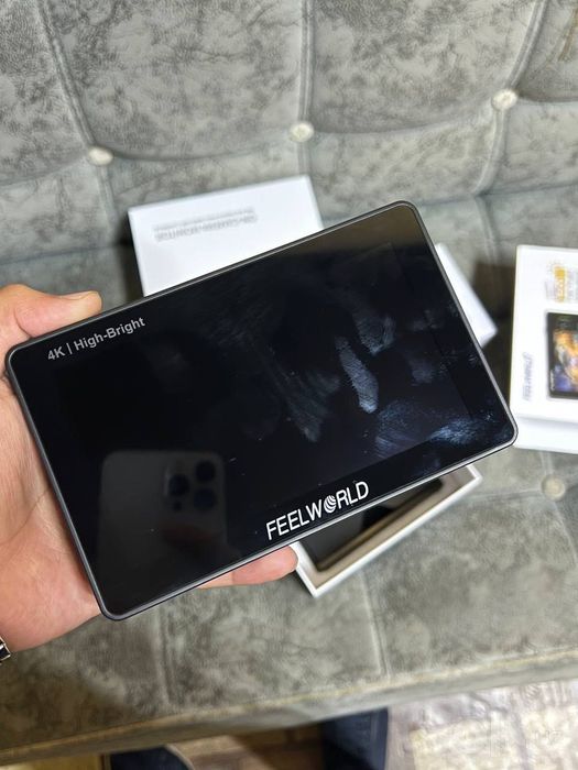 Feelworld monitor va bakovoy ruchkalar