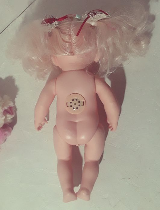 Интерактивная куколка, говорит, кушает, делает туалетик