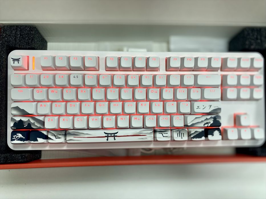 Клавиаура red square