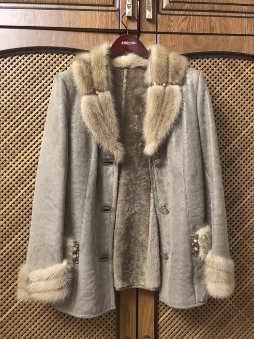 Продам дублёнку женскую 50р