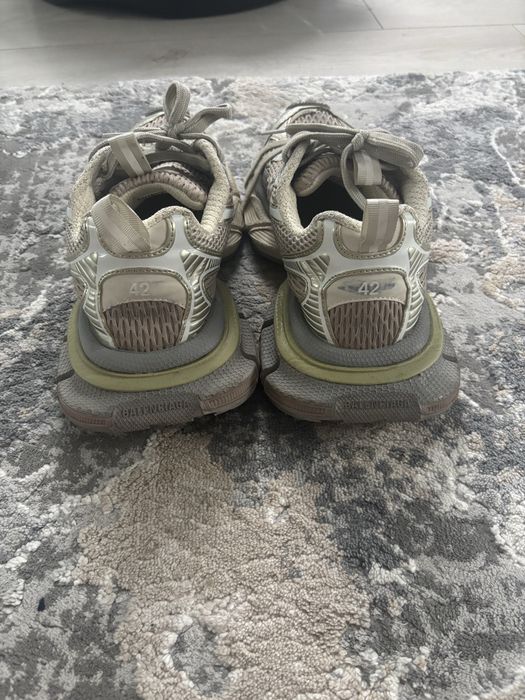 Balenciaga 3xl eggshells