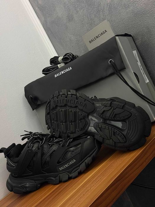 Balenciaga Track Negri