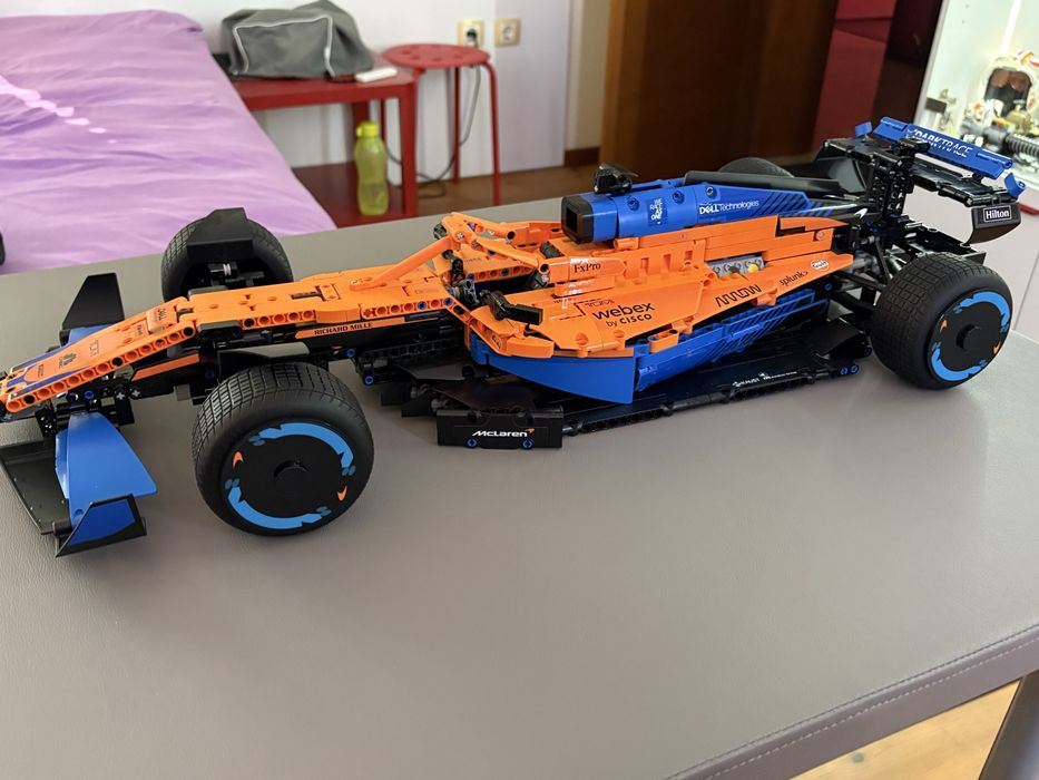 Продавам Lego Technic McLaren F1 42141