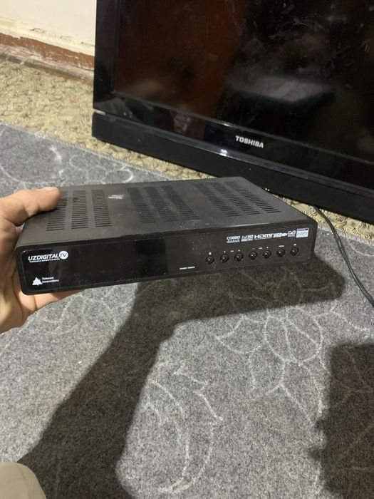 **Toshiba 32” televizor!