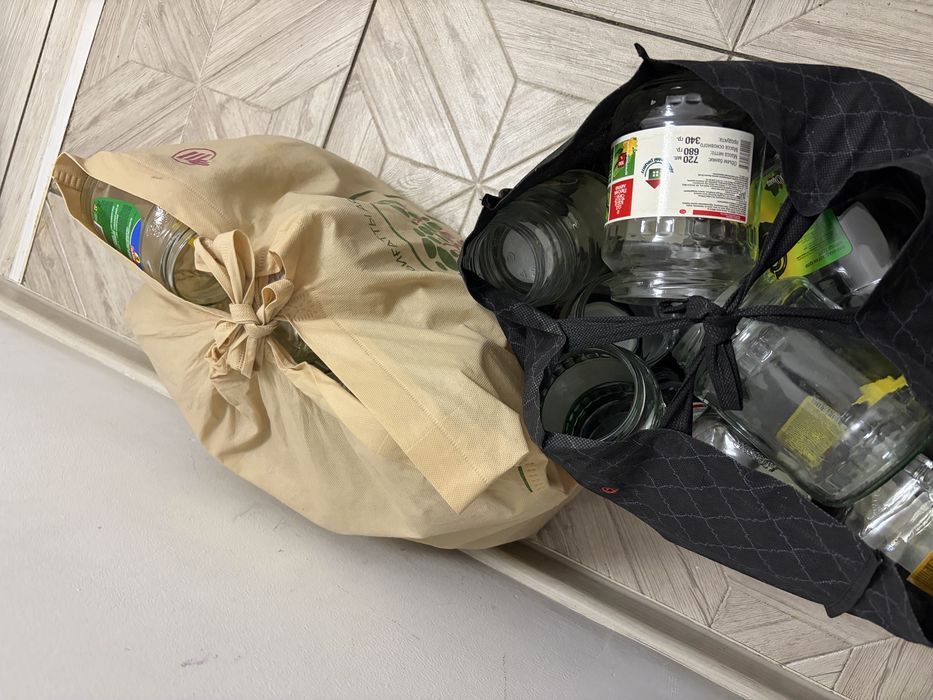 Отдам бесплатно банки