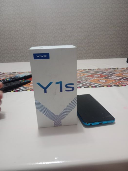 Мобильный телефон