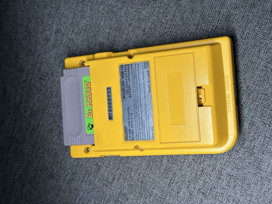 Nintendo game boy pocket