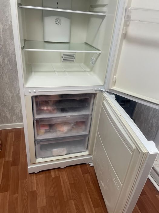 Продам б.у холодильник