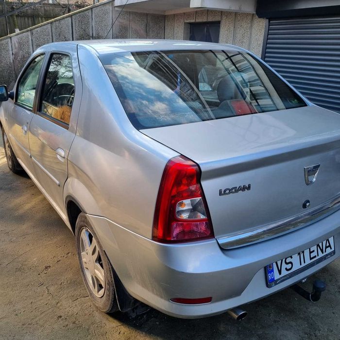 Dacia Logan 1.6 benzina 16v an 2012