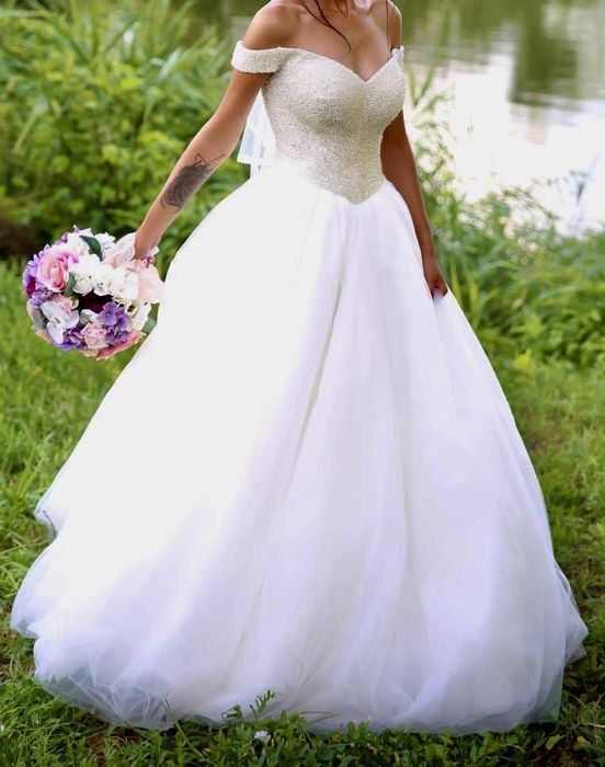 Rochie de mireasa + pantofi