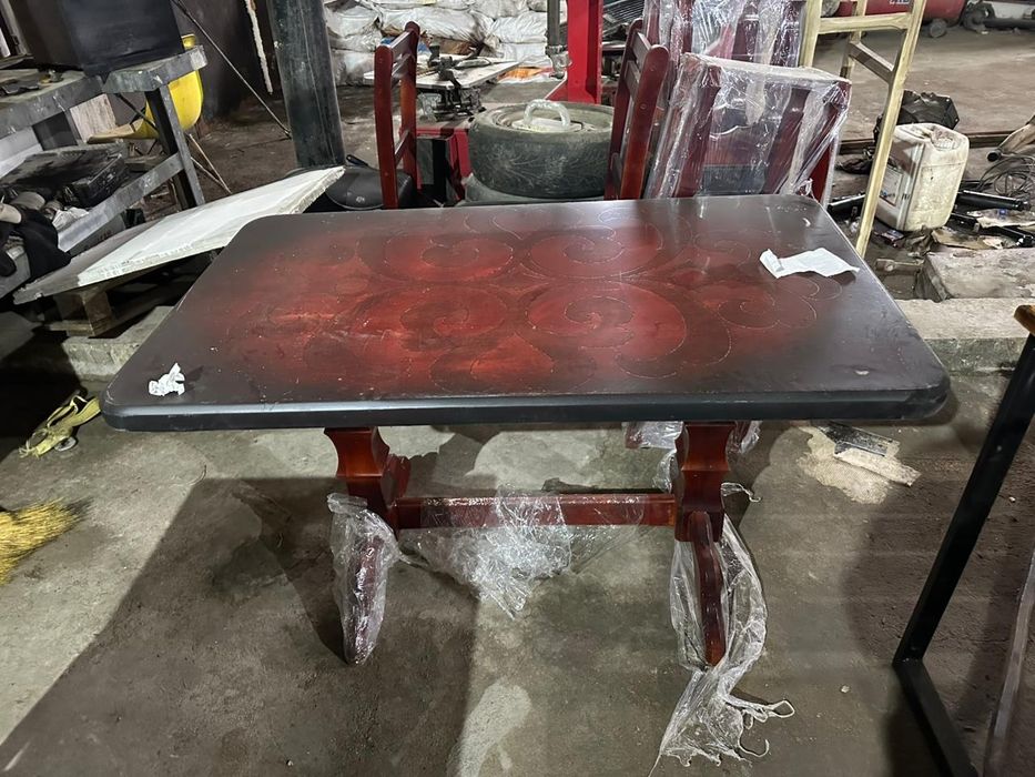 Продам стол и 6 стульев