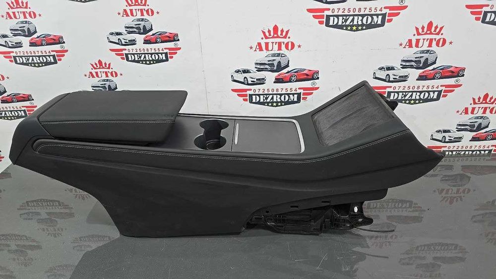 Consola centrala cu cotiera NOUA 1755501-61-D Tesla Model Y (5YJY)