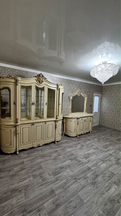 Сервант+ комод сатылады өте жақсы жағдайда