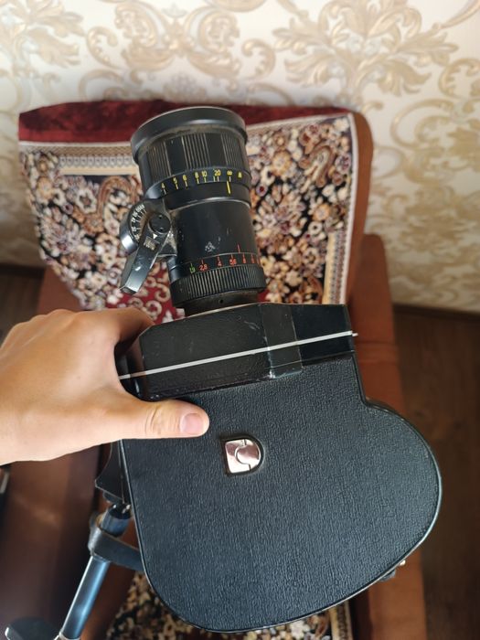 Retro Krasnogors-3 klassika kinosiyomniy aparat sotiladi