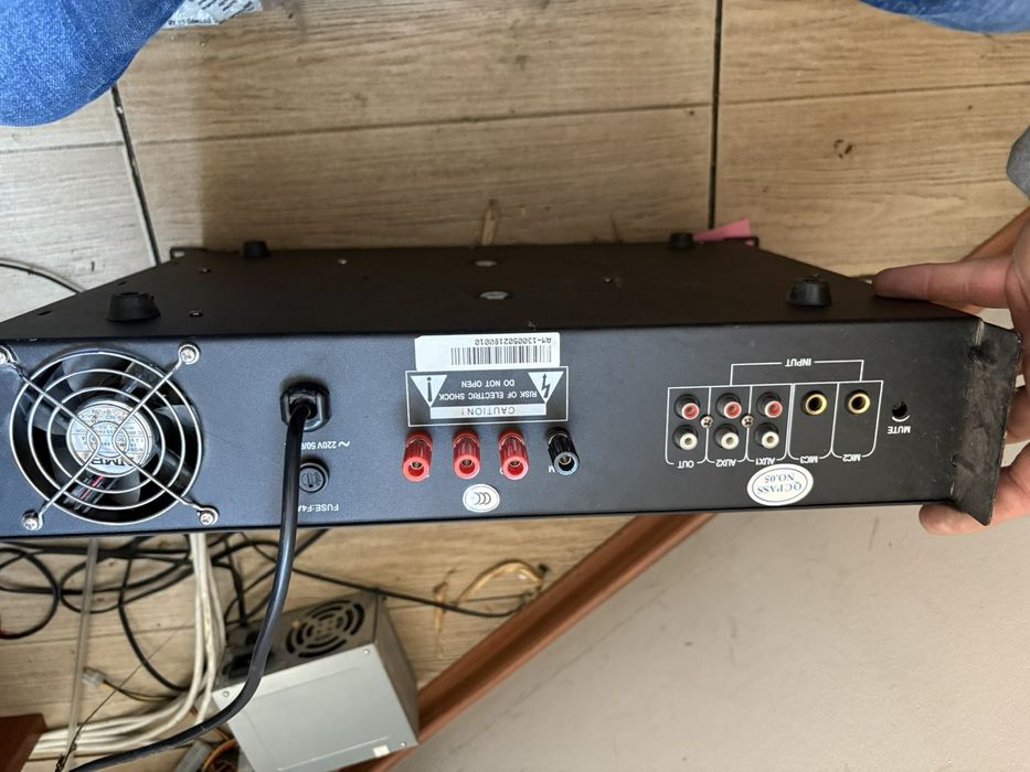 Офис обзавеждане