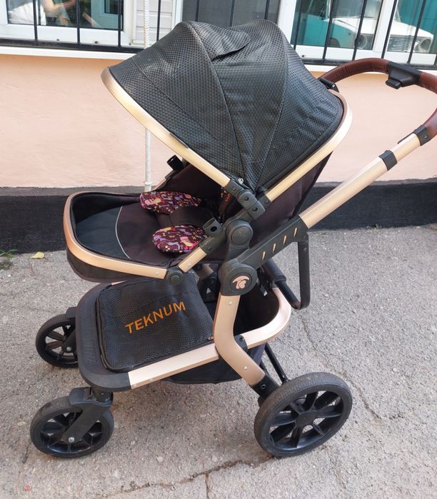 Продам коляску Teknum