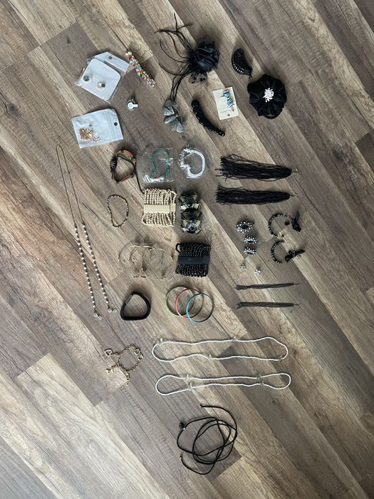 Бижута по 2лв бр