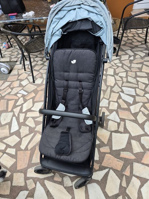 Carucior Joie aproape nou
