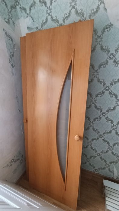 Б/у есік сатылады