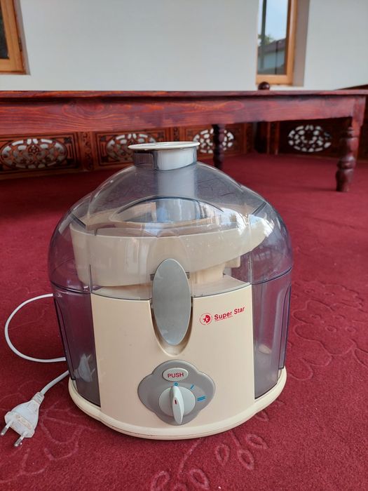 Соковыжималка б/у