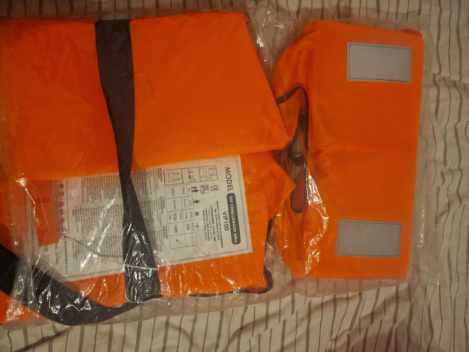 Vand veste de salvare noi