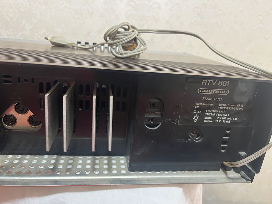 Vintige ampituner., statie Grundig RTV 801 HI-FI