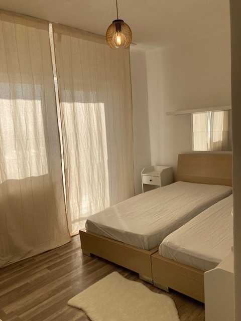Închiriez apartament strada Victoriei /Pronto