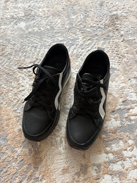 Продам Туфли и кроссовки